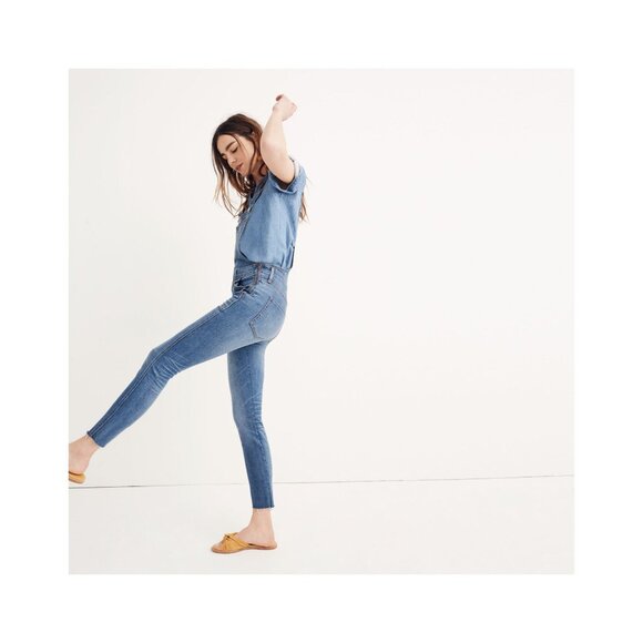 Madewell Women's Skinny Denim Overalls in Kemp Wash - Picture 2 of 11